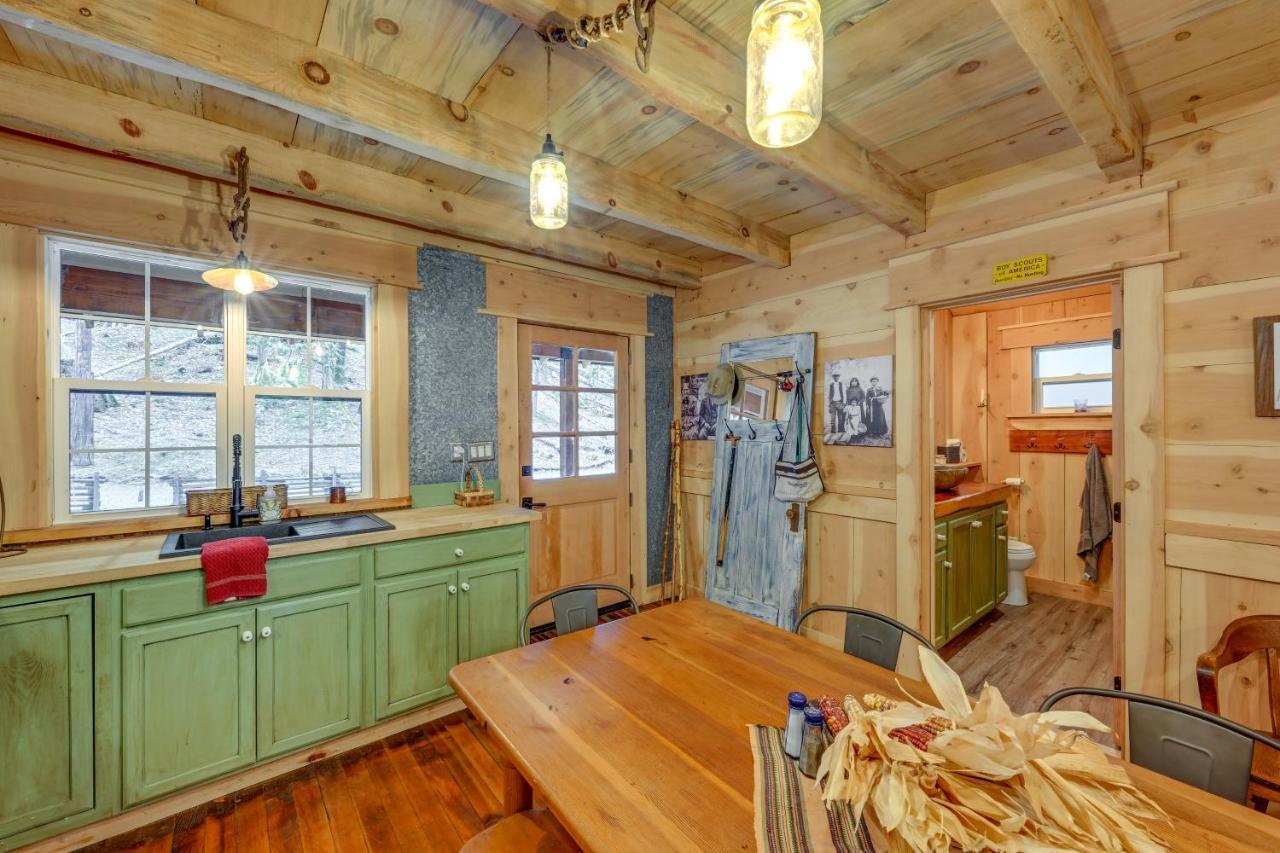 Enchanting Creekside Cabin Near Kings Canyon Park! Badger Екстер'єр фото