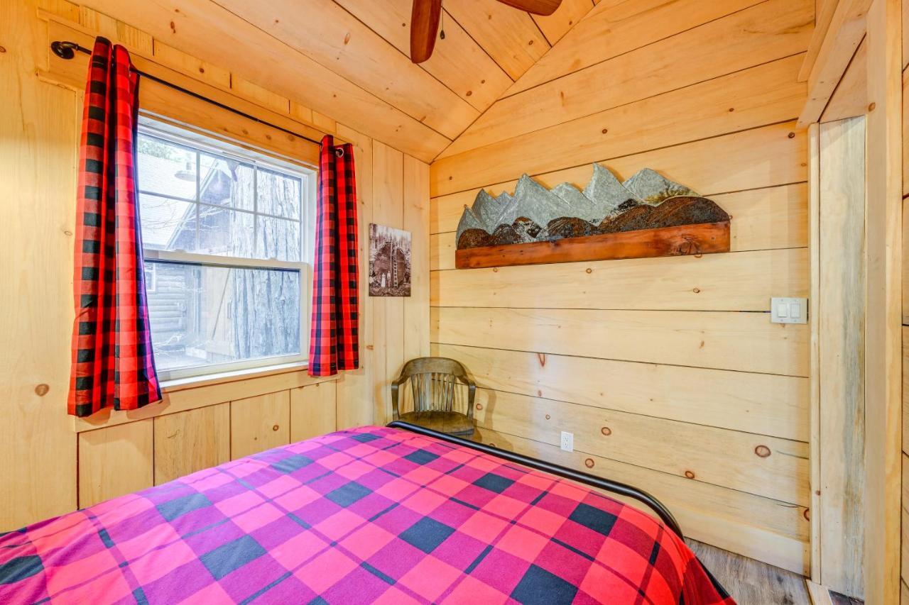 Enchanting Creekside Cabin Near Kings Canyon Park! Badger Екстер'єр фото